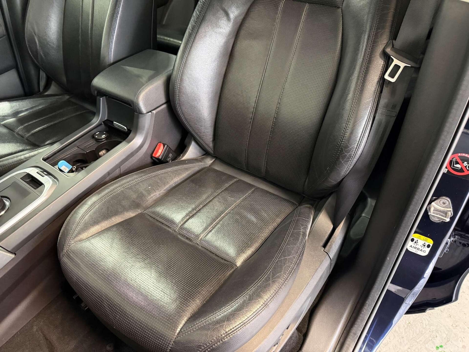 Used Land Rover Discovery Sport 2017 for sale - 76936610: Photo 31