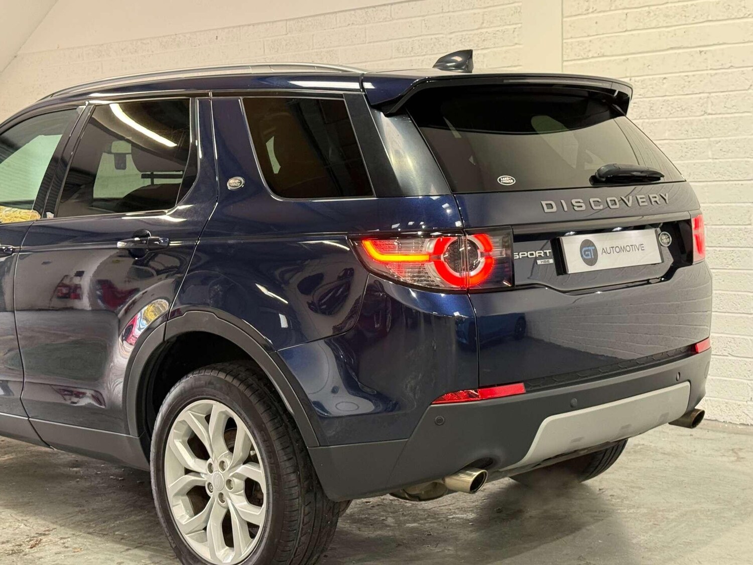 Used Land Rover Discovery Sport 2017 for sale - 76936610: Photo 43