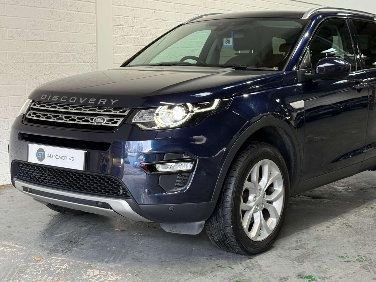 Used Land Rover Discovery Sport 2017 for sale - 76936610: Photo 44