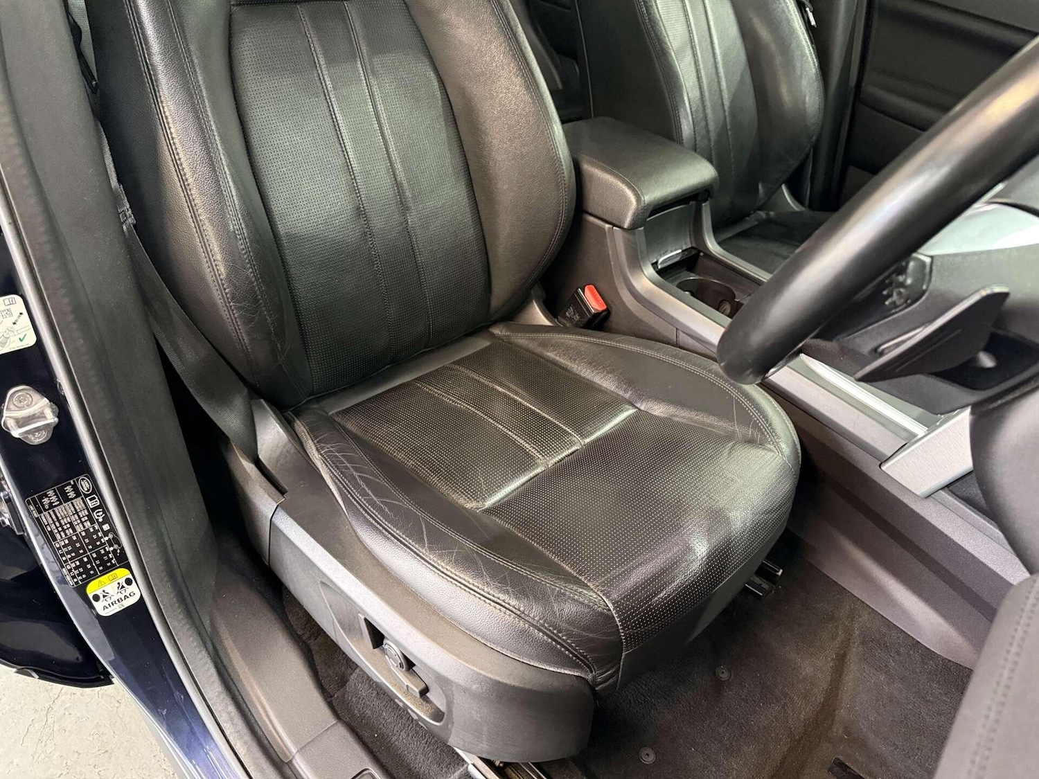 Used Land Rover Discovery Sport 2017 for sale - 76936610: Photo 45