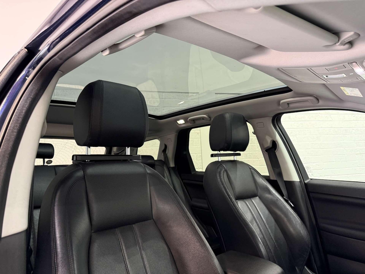 Used Land Rover Discovery Sport 2017 for sale - 76936610: Photo 47