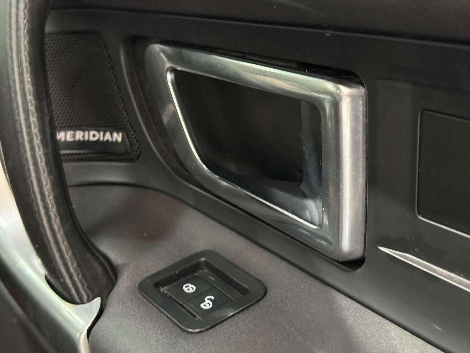 Used Land Rover Discovery Sport 2017 for sale - 76936610: Photo 53