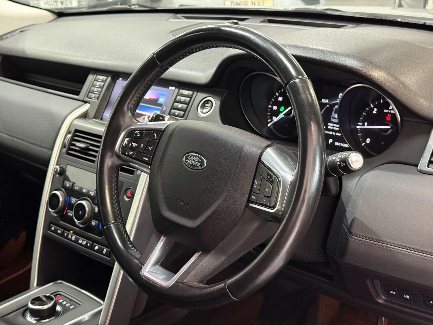 Used Land Rover Discovery Sport 2017 for sale - 76936610: Photo 54