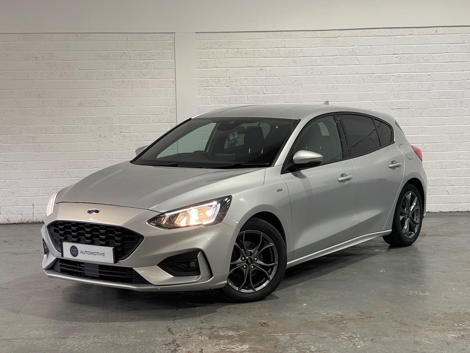 Used Ford Focus 2018 for sale - 76337415: Photo 3