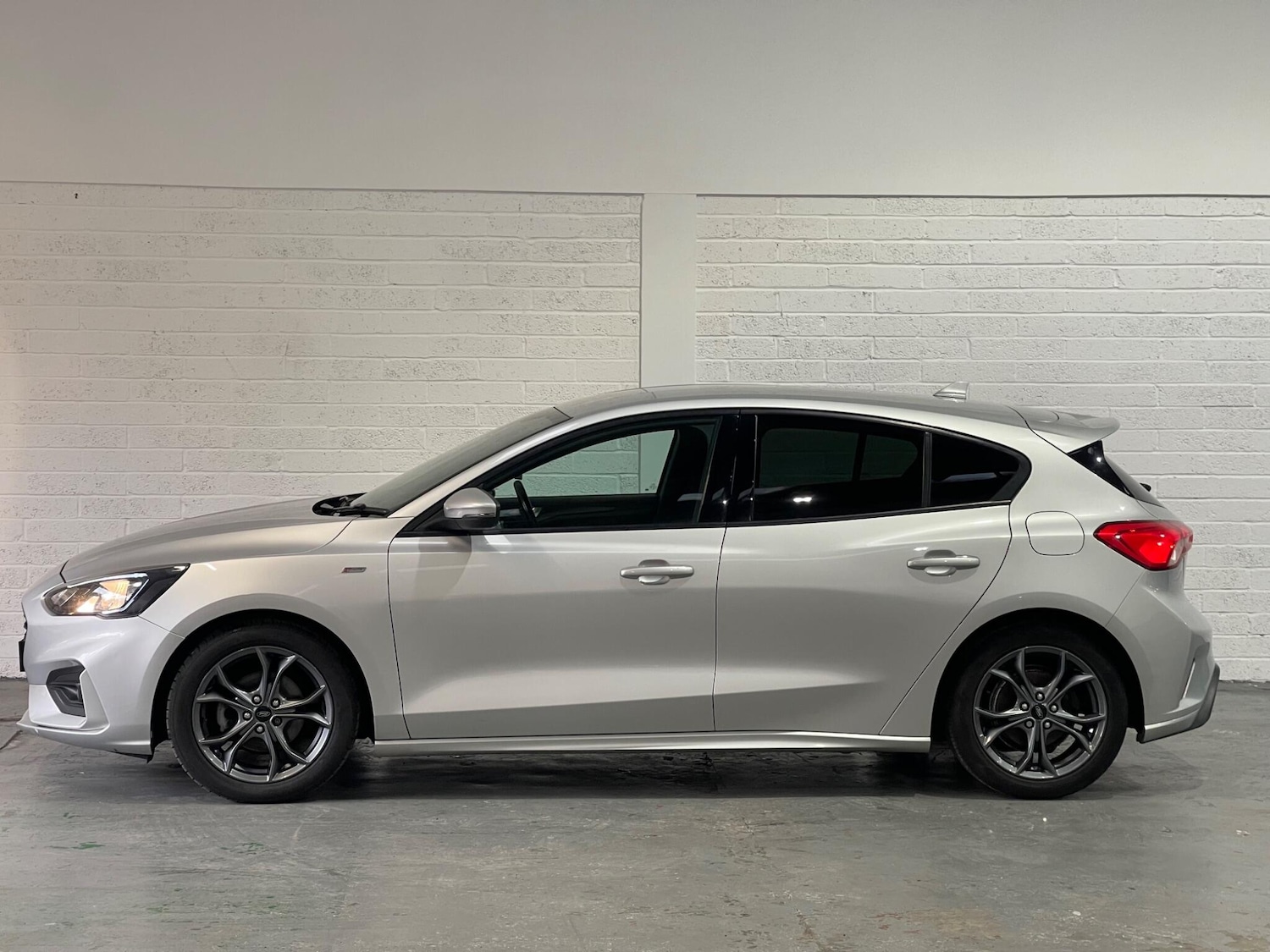 Used Ford Focus 2018 for sale - 76337415: Photo 5