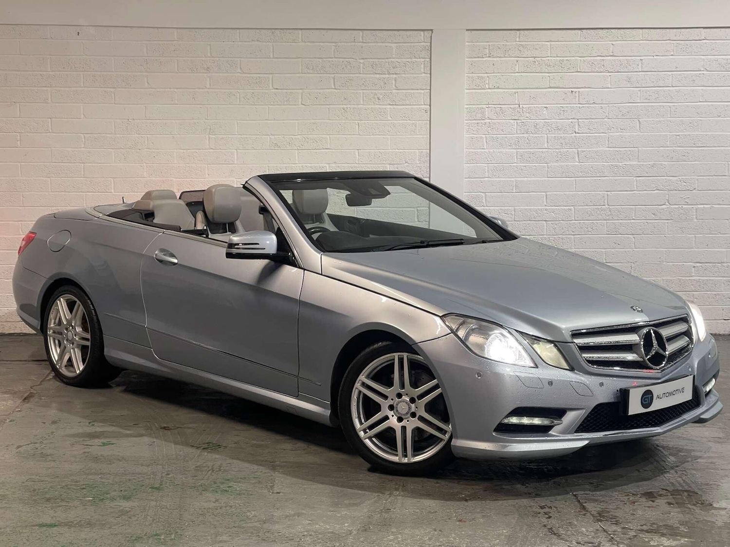Used Mercedes-Benz E Class 2012 for sale - 76936582: Photo 1