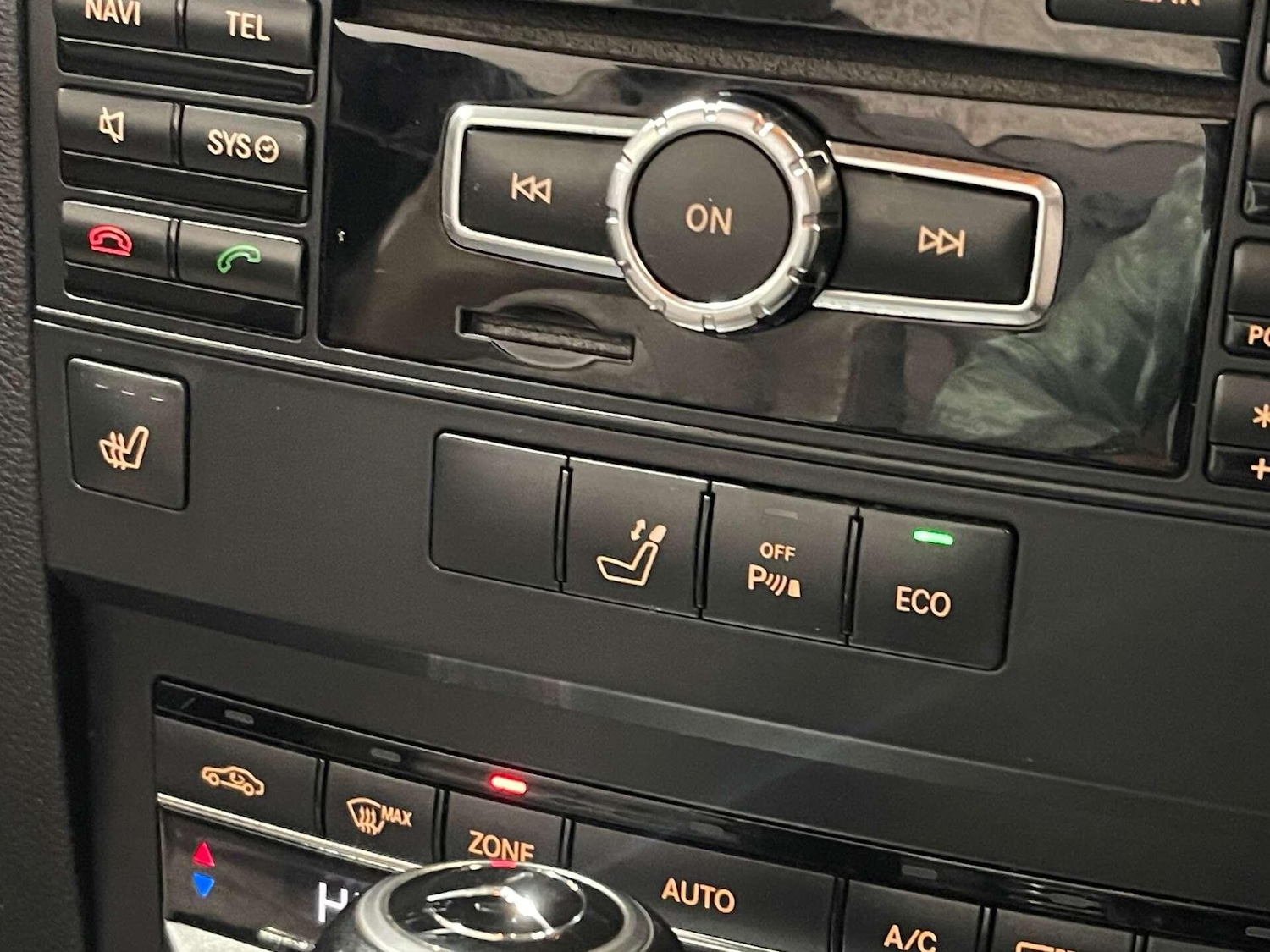 Used Mercedes-Benz E Class 2012 for sale - 76936582: Photo 22