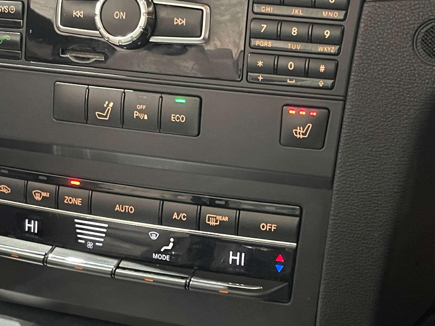 Used Mercedes-Benz E Class 2012 for sale - 76936582: Photo 23