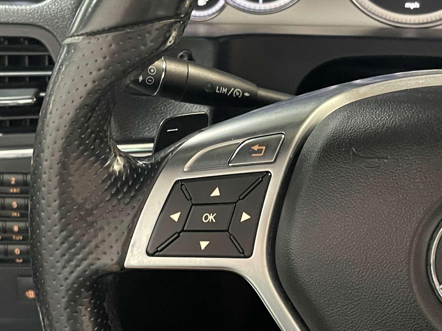 Used Mercedes-Benz E Class 2012 for sale - 76936582: Photo 26