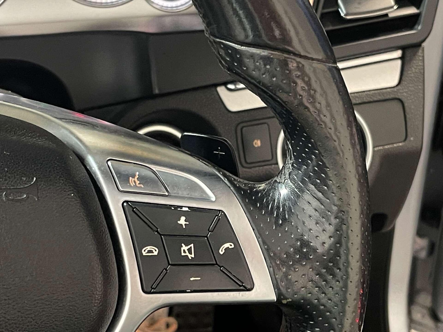 Used Mercedes-Benz E Class 2012 for sale - 76936582: Photo 27