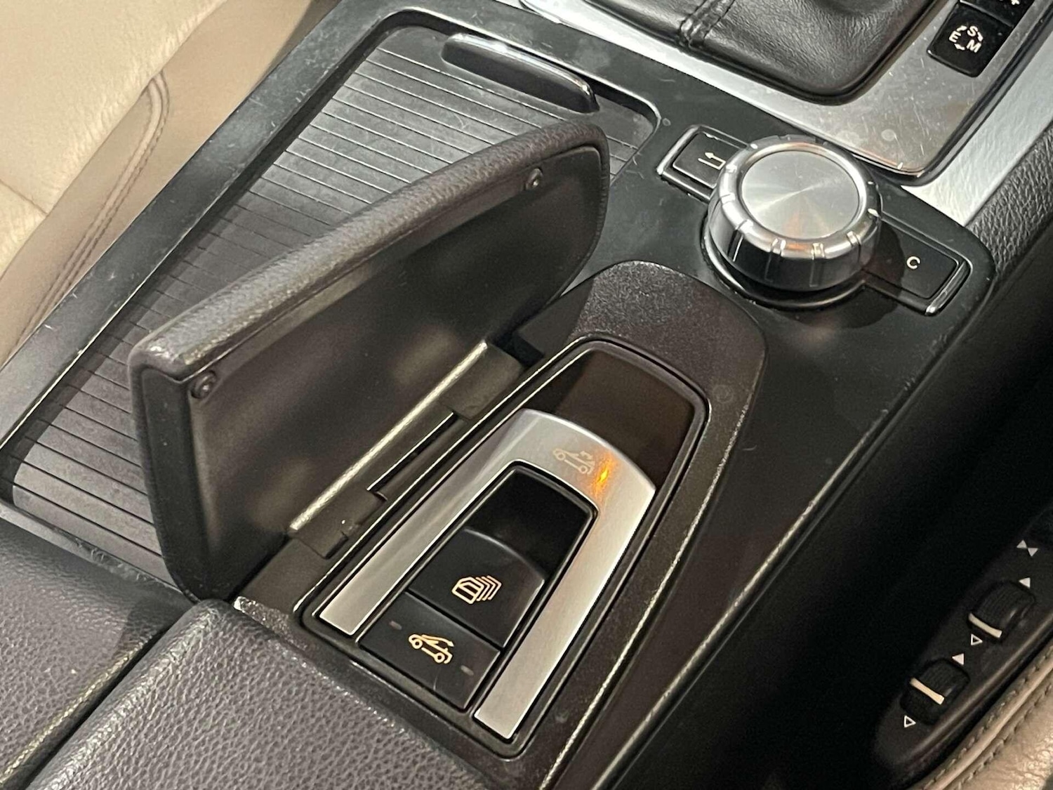 Used Mercedes-Benz E Class 2012 for sale - 76936582: Photo 29