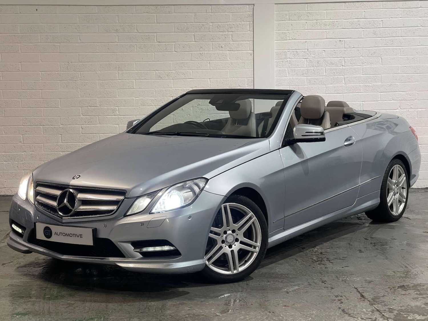 Used Mercedes-Benz E Class 2012 for sale - 76936582: Photo 3