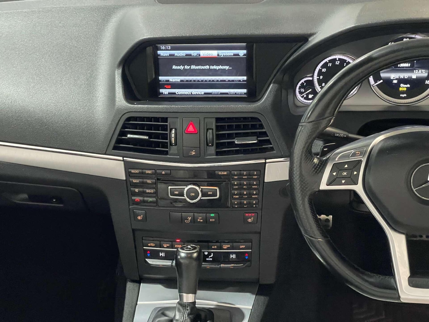 Used Mercedes-Benz E Class 2012 for sale - 76936582: Photo 31