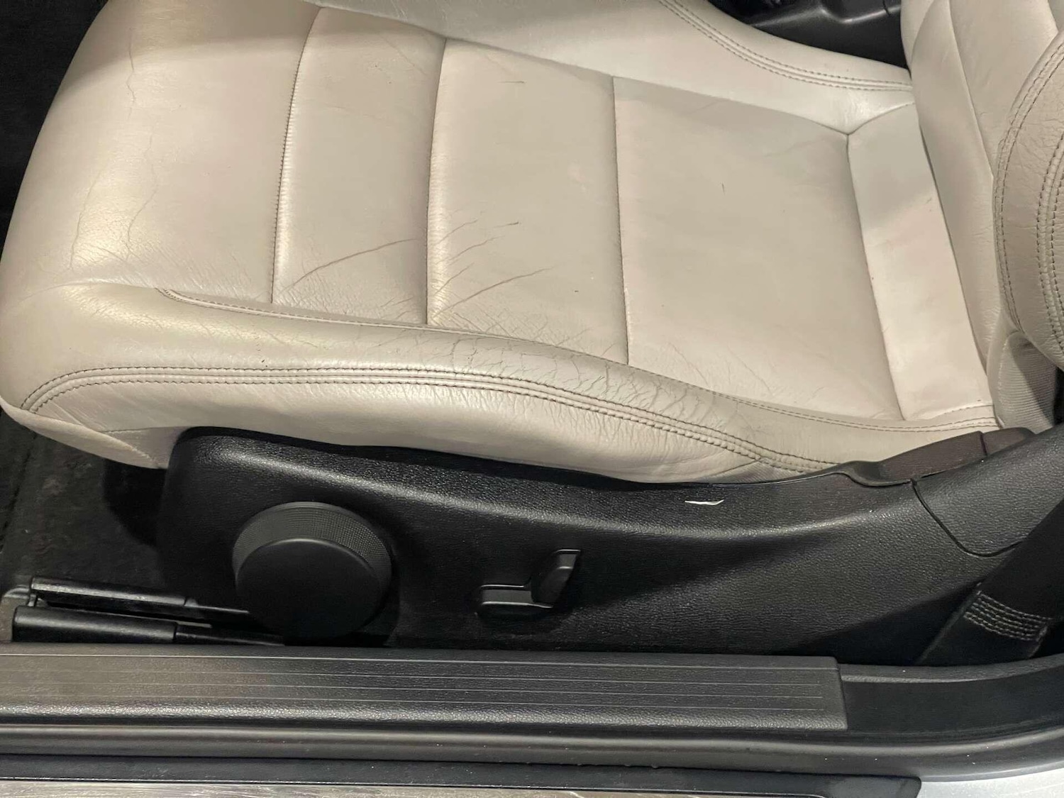 Used Mercedes-Benz E Class 2012 for sale - 76936582: Photo 46