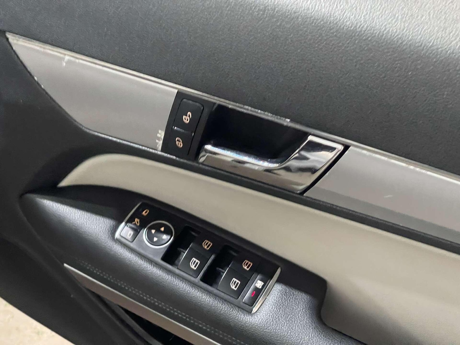 Used Mercedes-Benz E Class 2012 for sale - 76936582: Photo 50