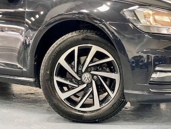 Used Volkswagen Golf 2019 for sale - 78806760: Photo