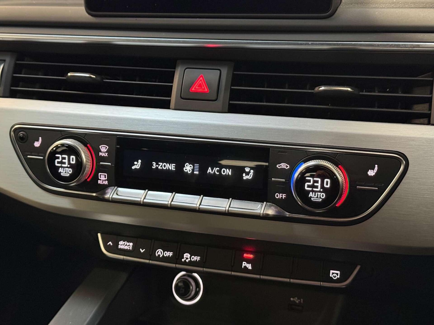 Used Audi A4 2019 for sale - 76936595: Photo 16