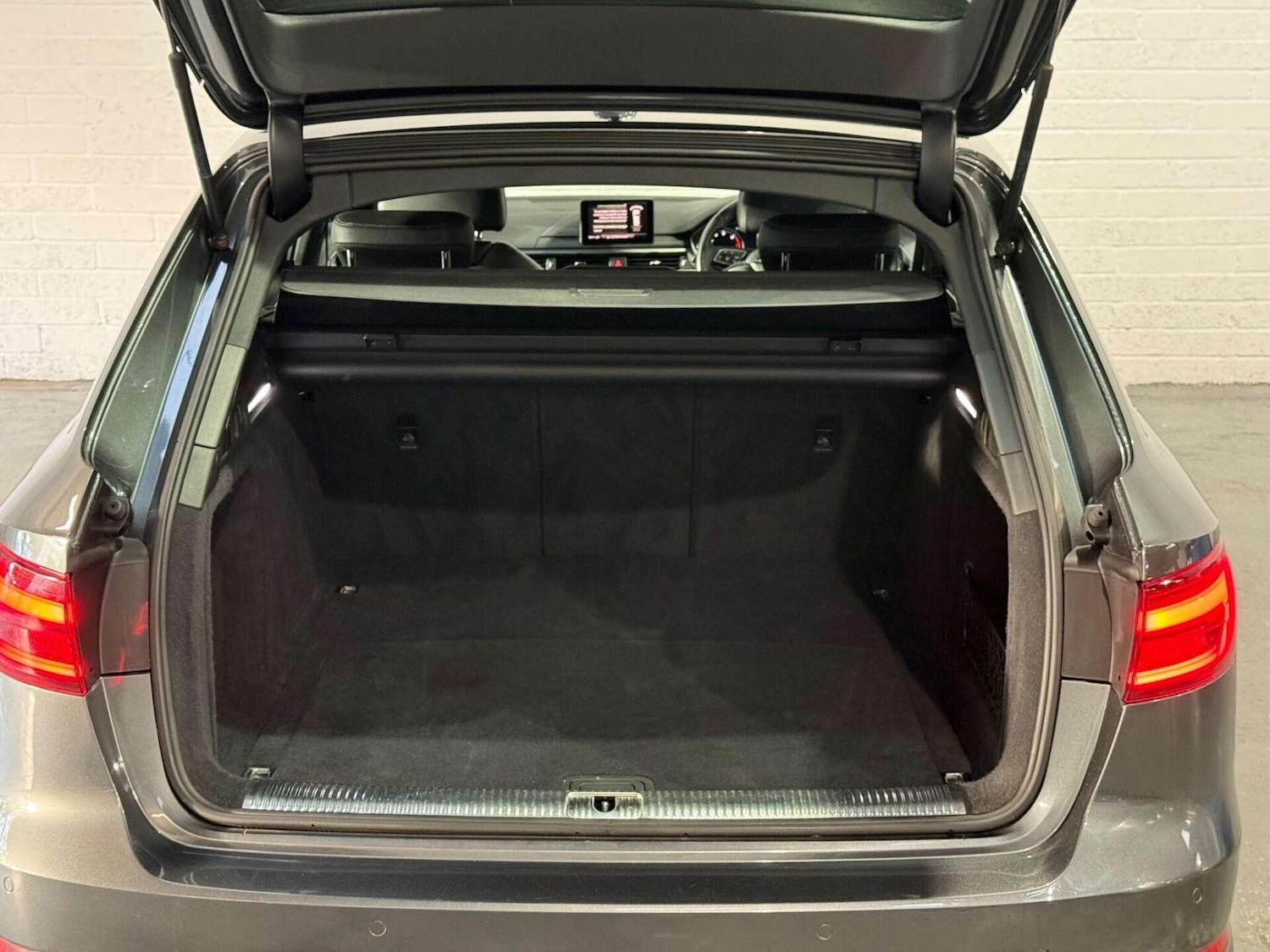 Used Audi A4 2019 for sale - 76936595: Photo 30