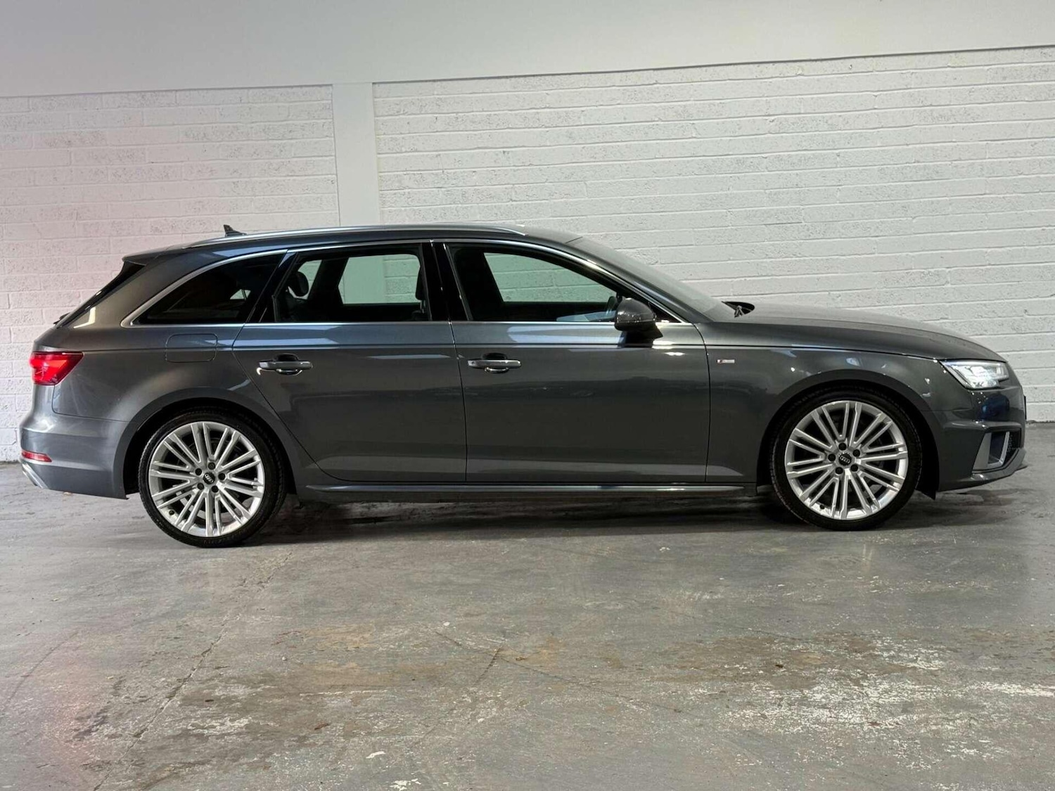 Used Audi A4 2019 for sale - 76936595: Photo 7