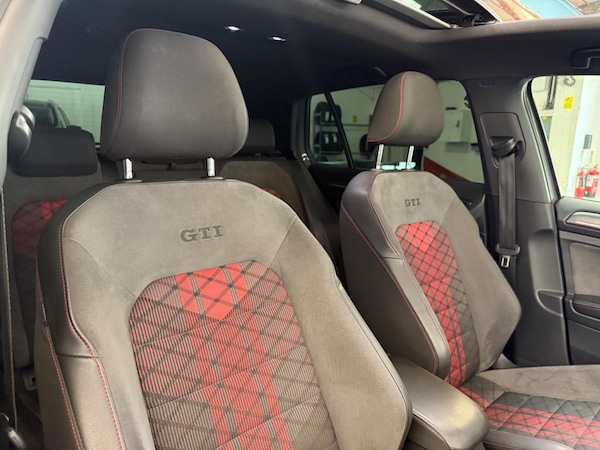 Used Volkswagen Golf 2019 for sale - 76201229: Photo 12