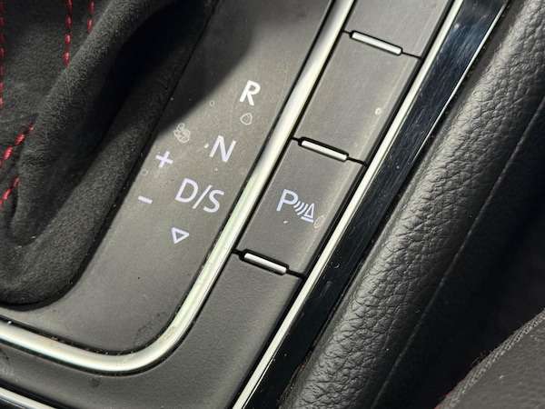 Used Volkswagen Golf 2019 for sale - 76201229: Photo 22