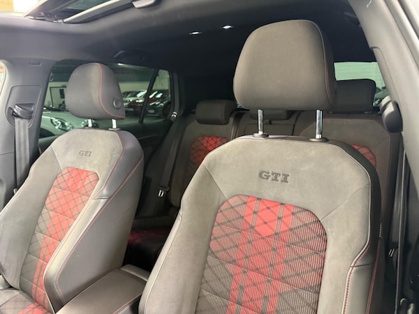 Used Volkswagen Golf 2019 for sale - 76201229: Photo 47