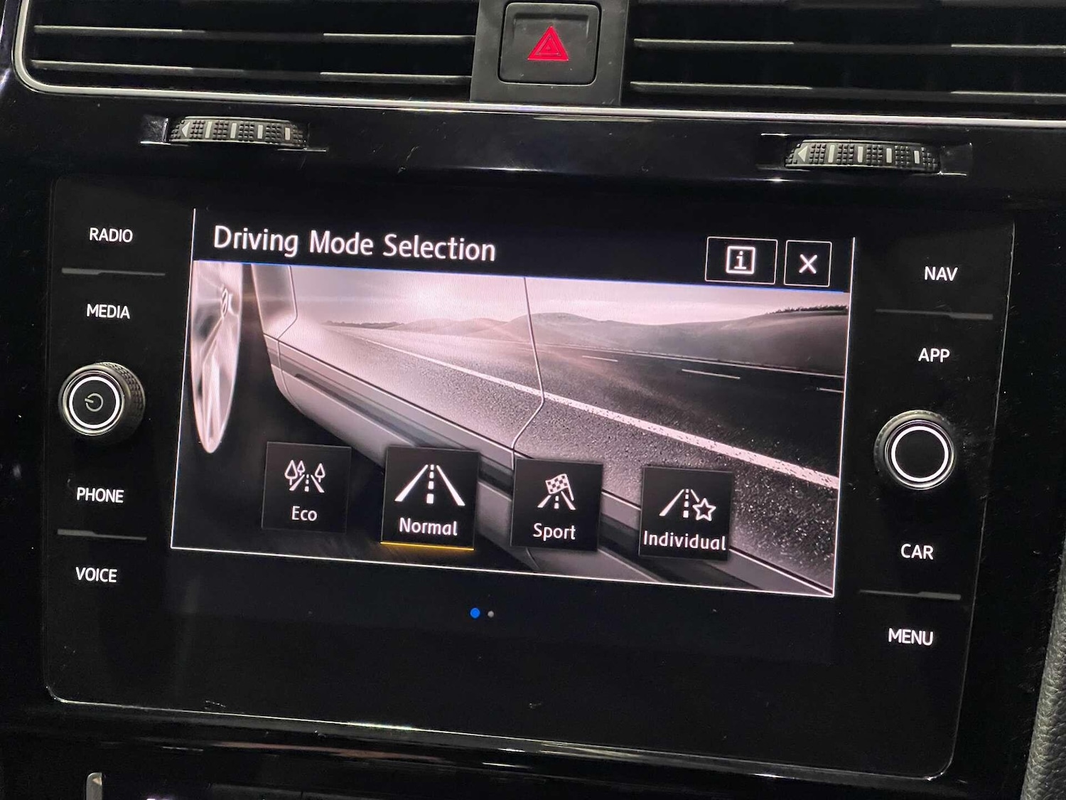 Used Volkswagen Golf 2019 for sale - 76935907: Photo 27