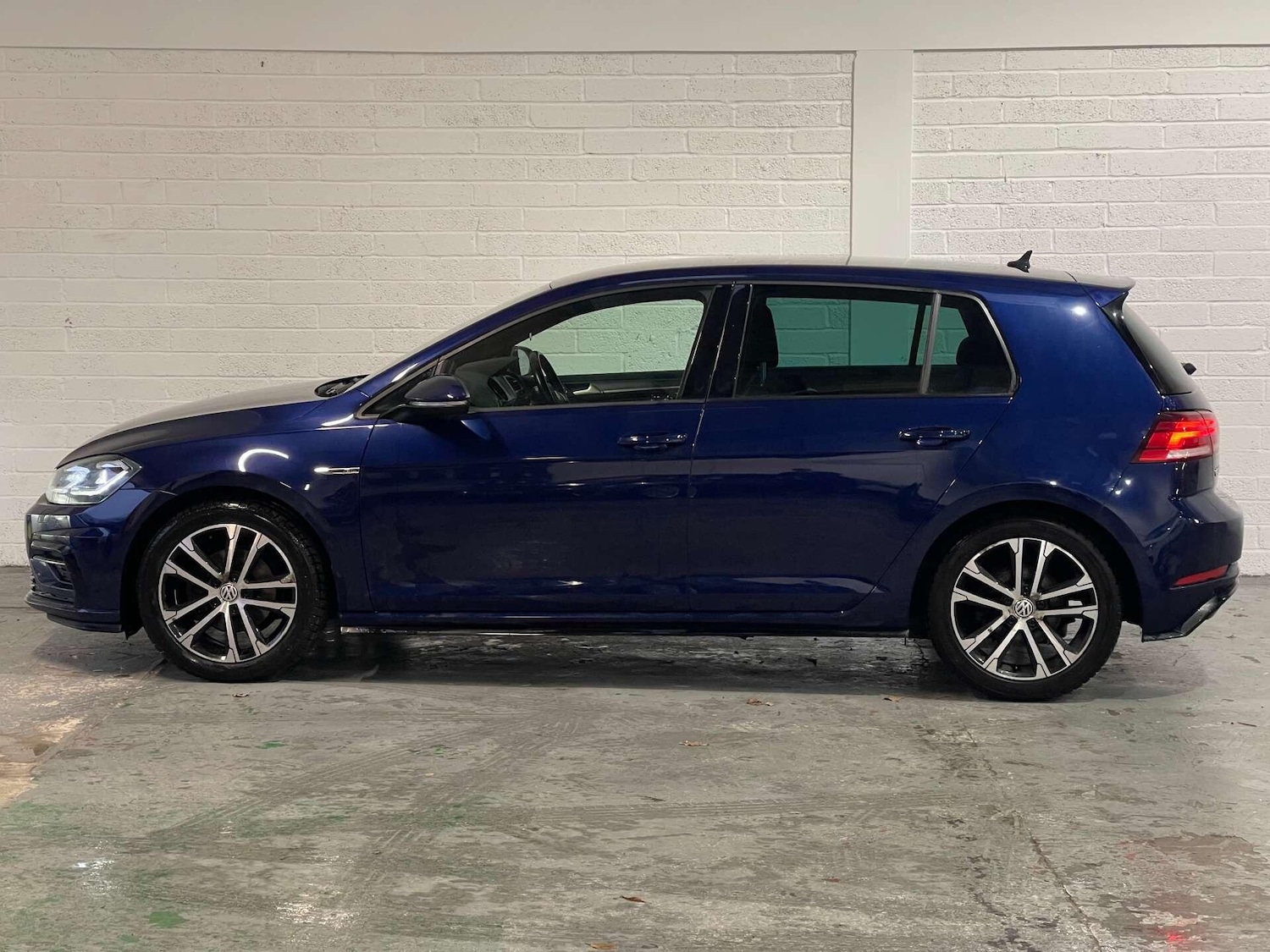 Used Volkswagen Golf 2019 for sale - 76935907: Photo 5