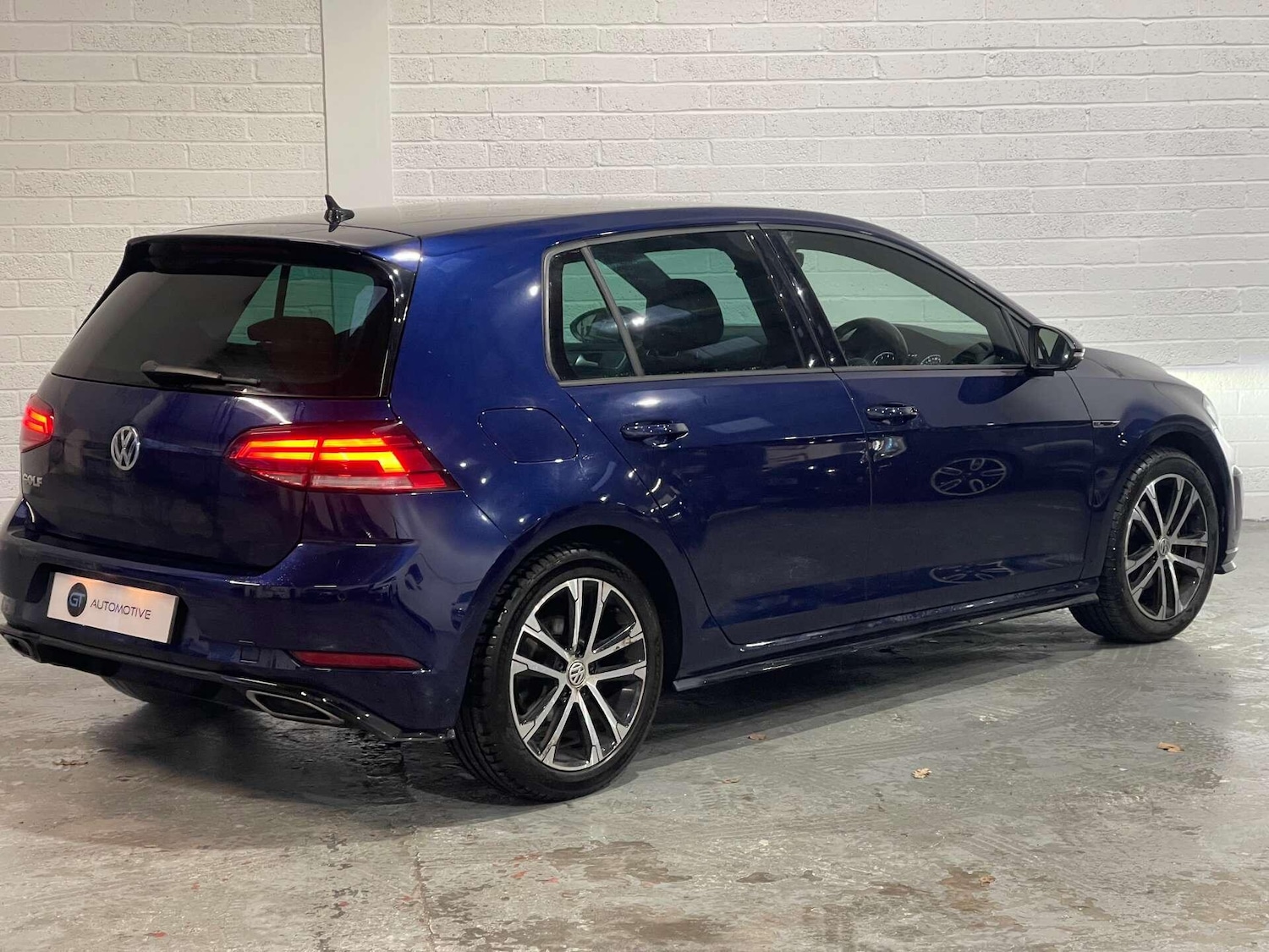 Used Volkswagen Golf 2019 for sale - 76935907: Photo 7