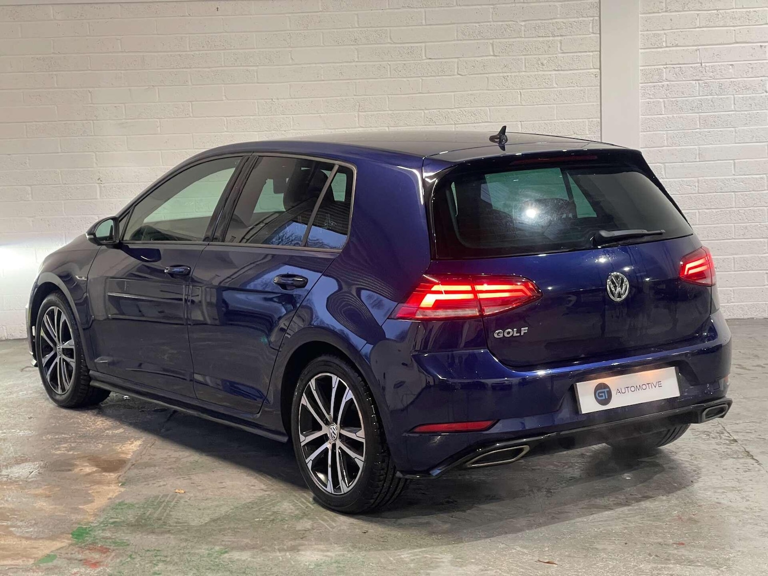 Used Volkswagen Golf 2019 for sale - 76935907: Photo 9