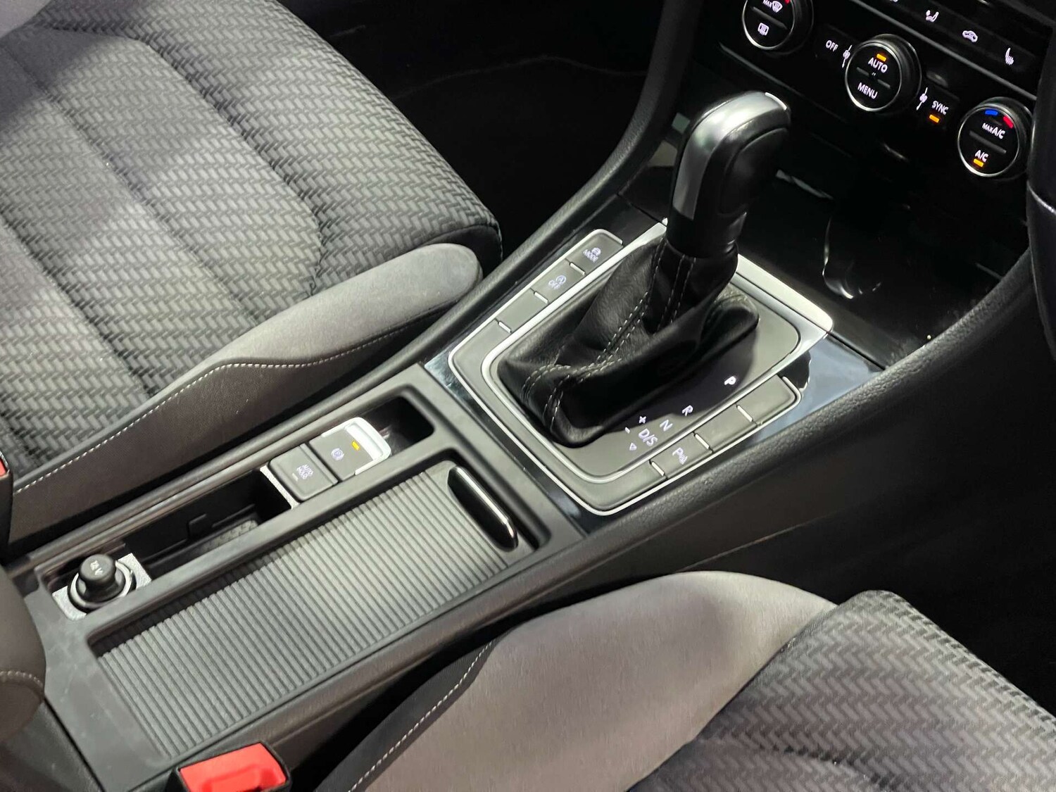 Used Volkswagen Golf 2019 for sale - 77493694: Photo 25