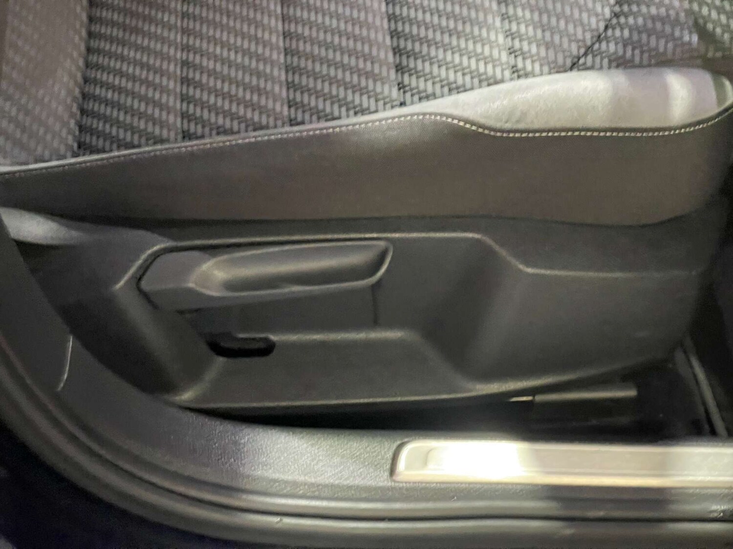 Used Volkswagen Golf 2019 for sale - 77493694: Photo 38