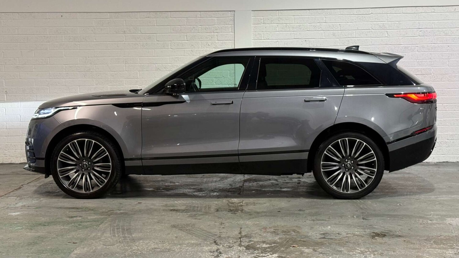 Used Land Rover Range Rover Velar 2019 for sale - 77493700: Photo 10