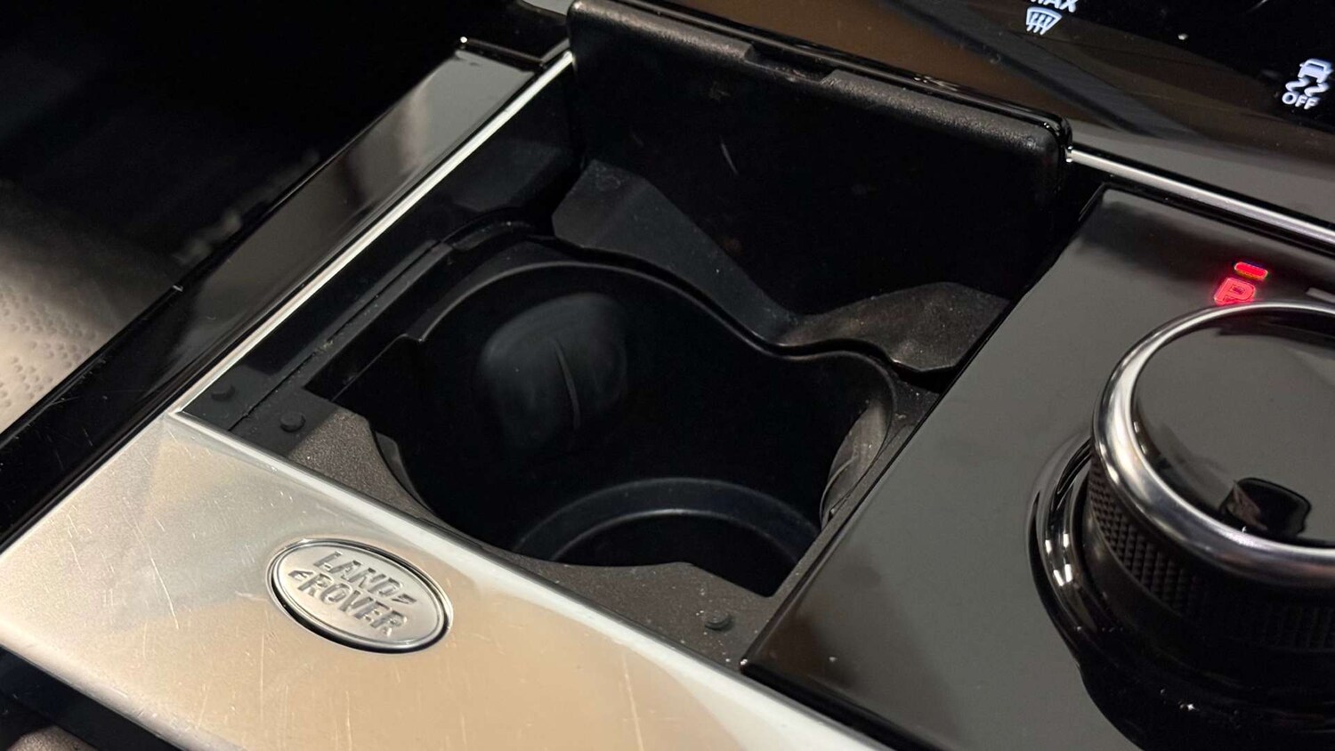 Used Land Rover Range Rover Velar 2019 for sale - 77493700: Photo 31