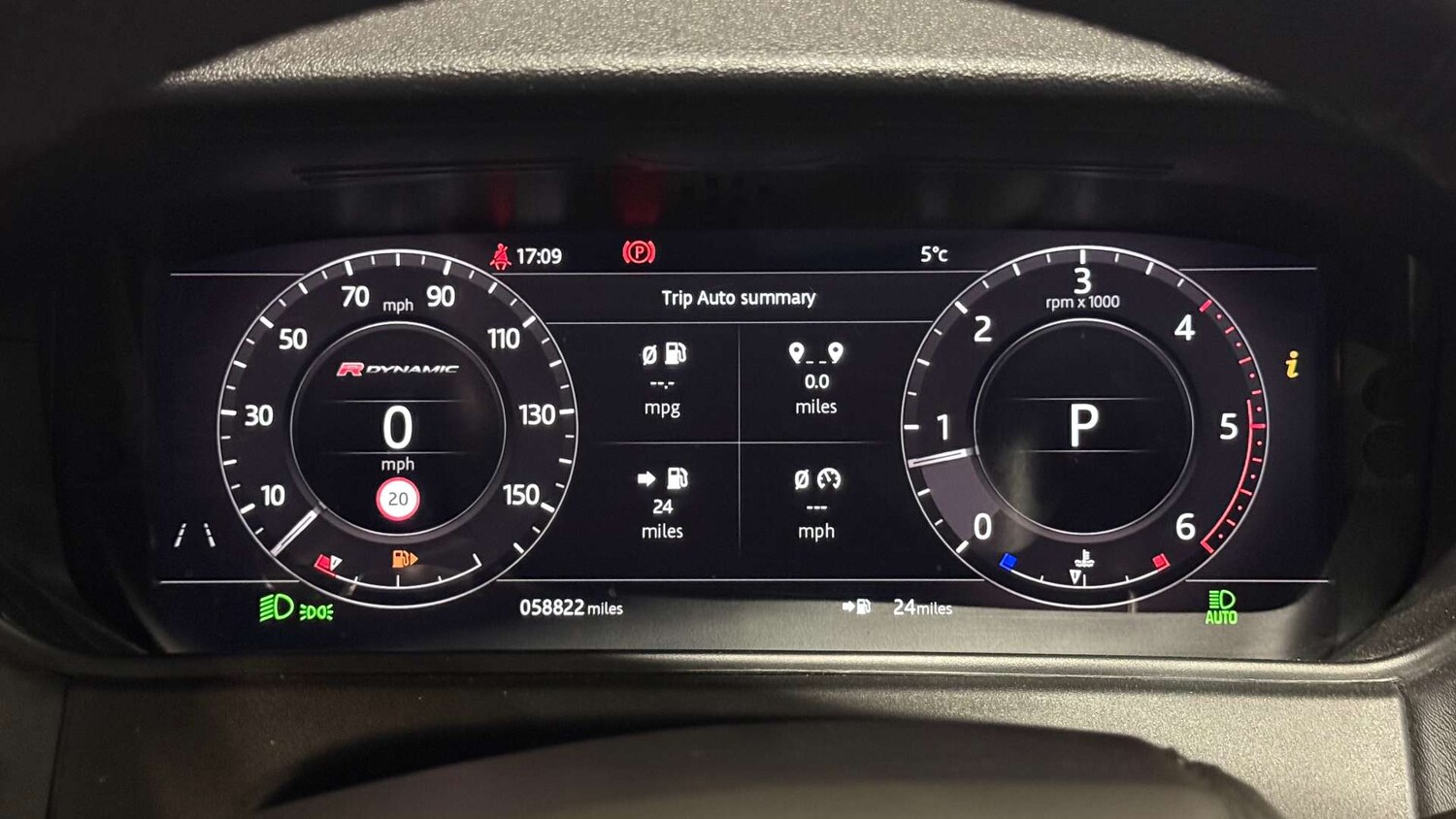 Used Land Rover Range Rover Velar 2019 for sale - 77493700: Photo 40