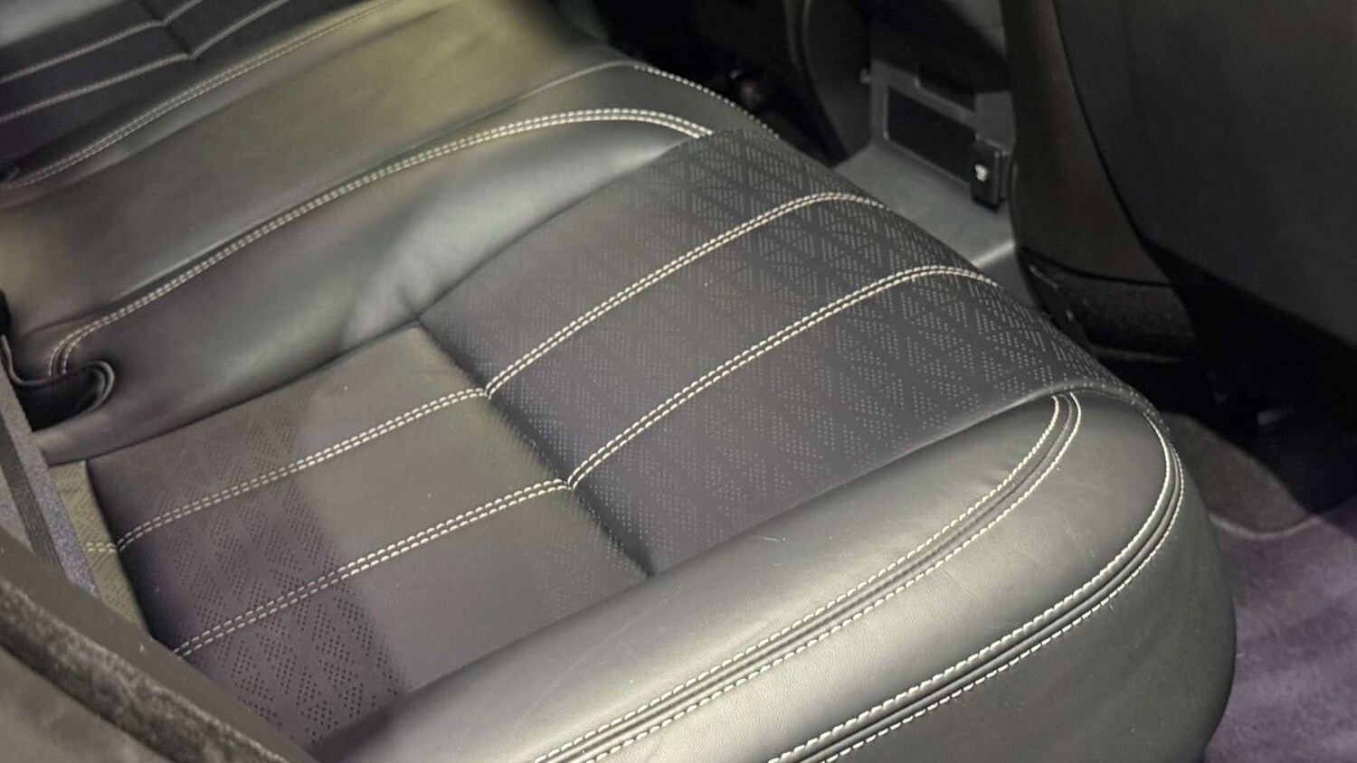 Used Land Rover Range Rover Velar 2019 for sale - 77493700: Photo 45