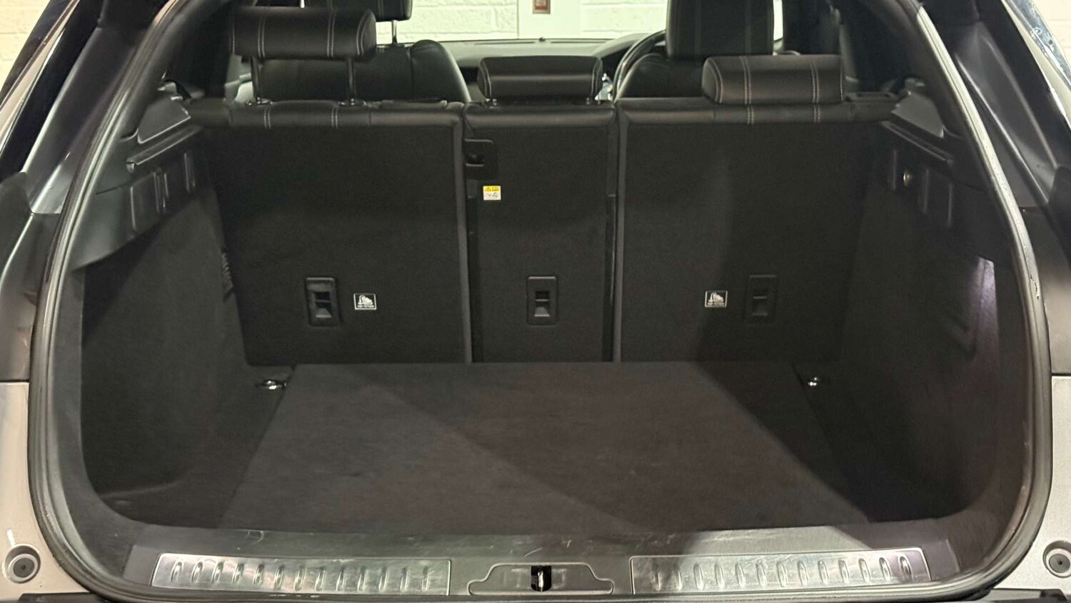 Used Land Rover Range Rover Velar 2019 for sale - 77493700: Photo 53