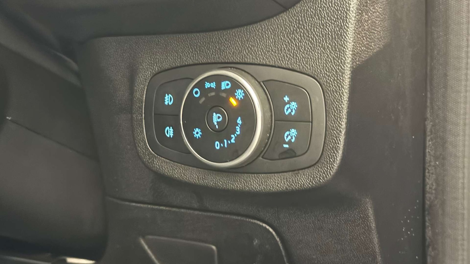 Used Ford Fiesta 2018 for sale - 77493702: Photo 39