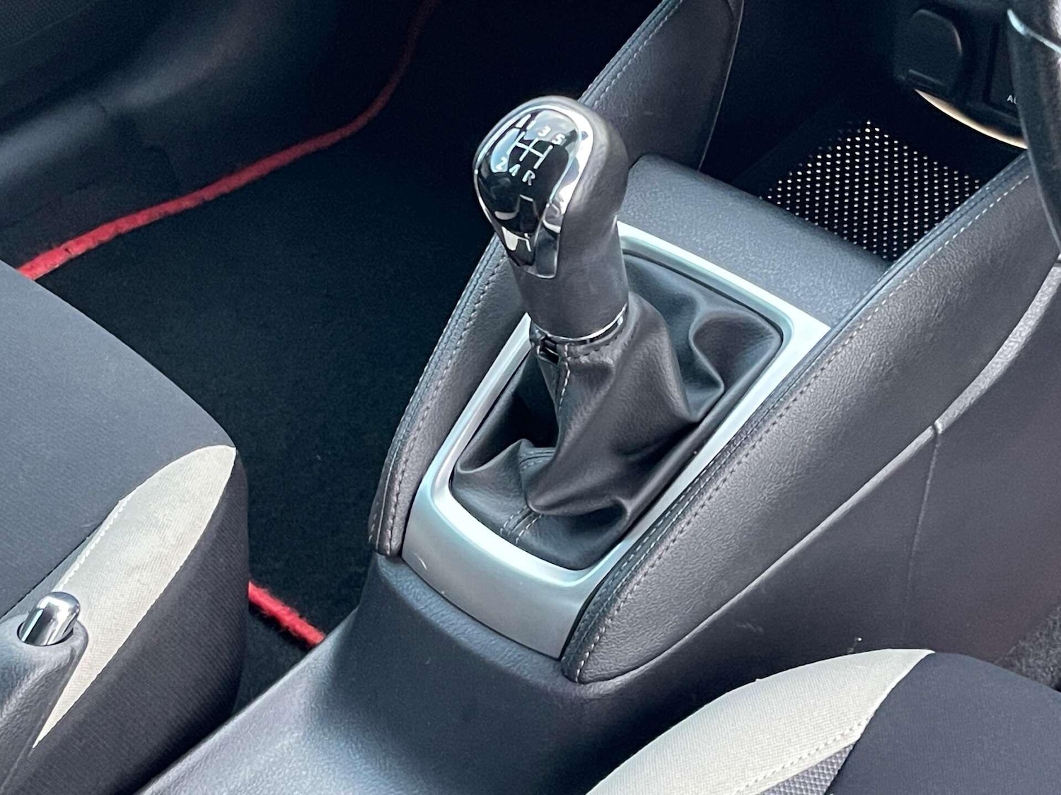 Used Nissan Micra 2017 for sale - 76936489: Photo 37