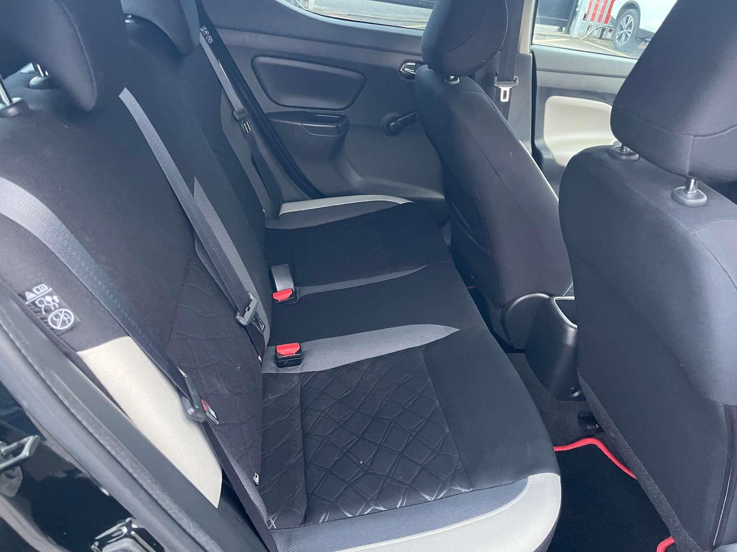 Used Nissan Micra 2017 for sale - 76936489: Photo 47