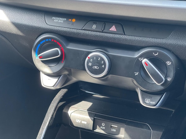 Used Kia Rio 2018 for sale - 76270001: Photo 17