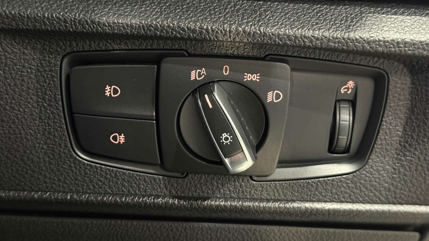 Used BMW 2 Series 2017 for sale - 77493692: Photo 43