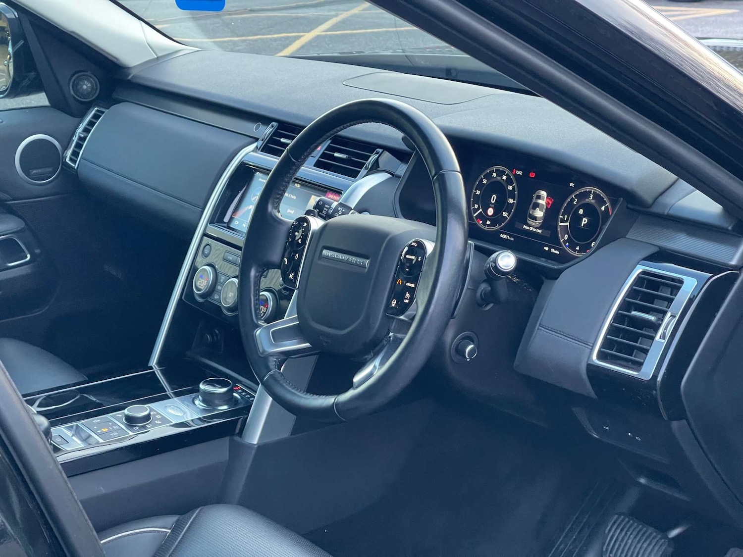 Used Land Rover Discovery 2018 for sale - 77493698: Photo 18