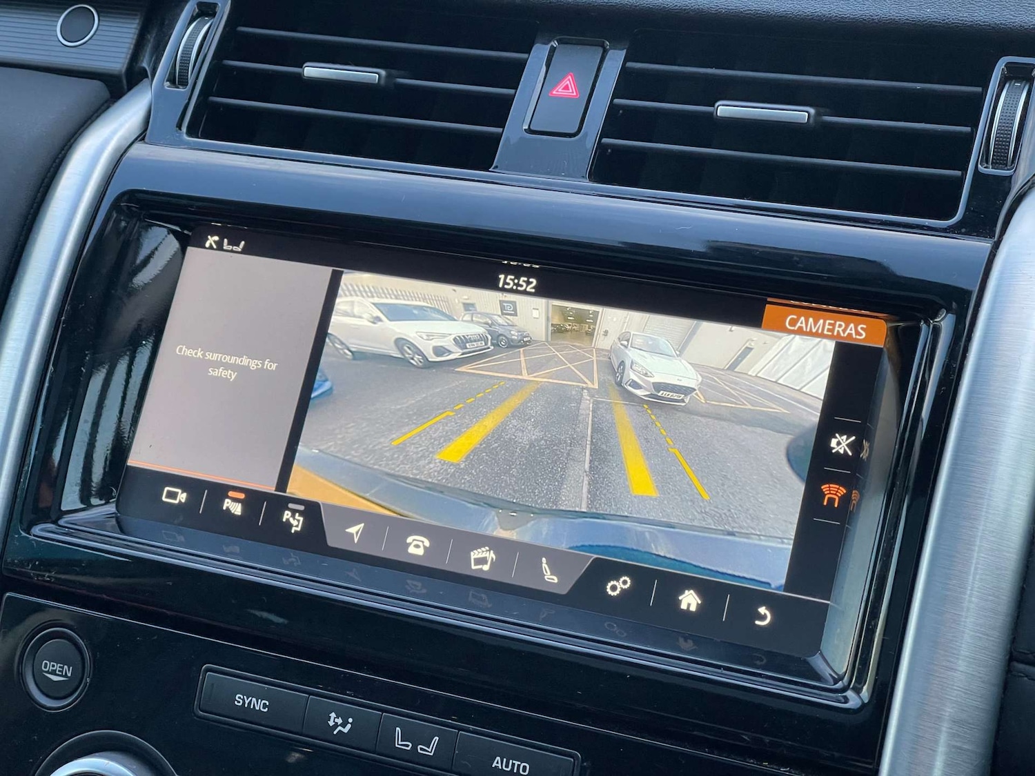 Used Land Rover Discovery 2018 for sale - 77493698: Photo 26