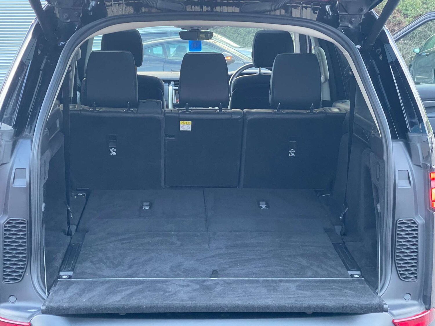 Used Land Rover Discovery 2018 for sale - 77493698: Photo 60