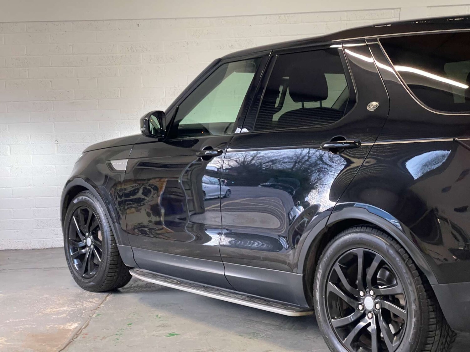 Used Land Rover Discovery 2018 for sale - 77493698: Photo 66