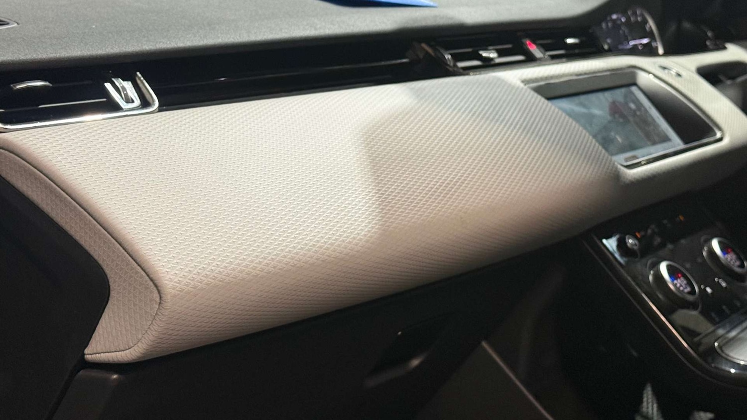 Used Land Rover Range Rover Evoque 2021 for sale - 77493696: Photo 41