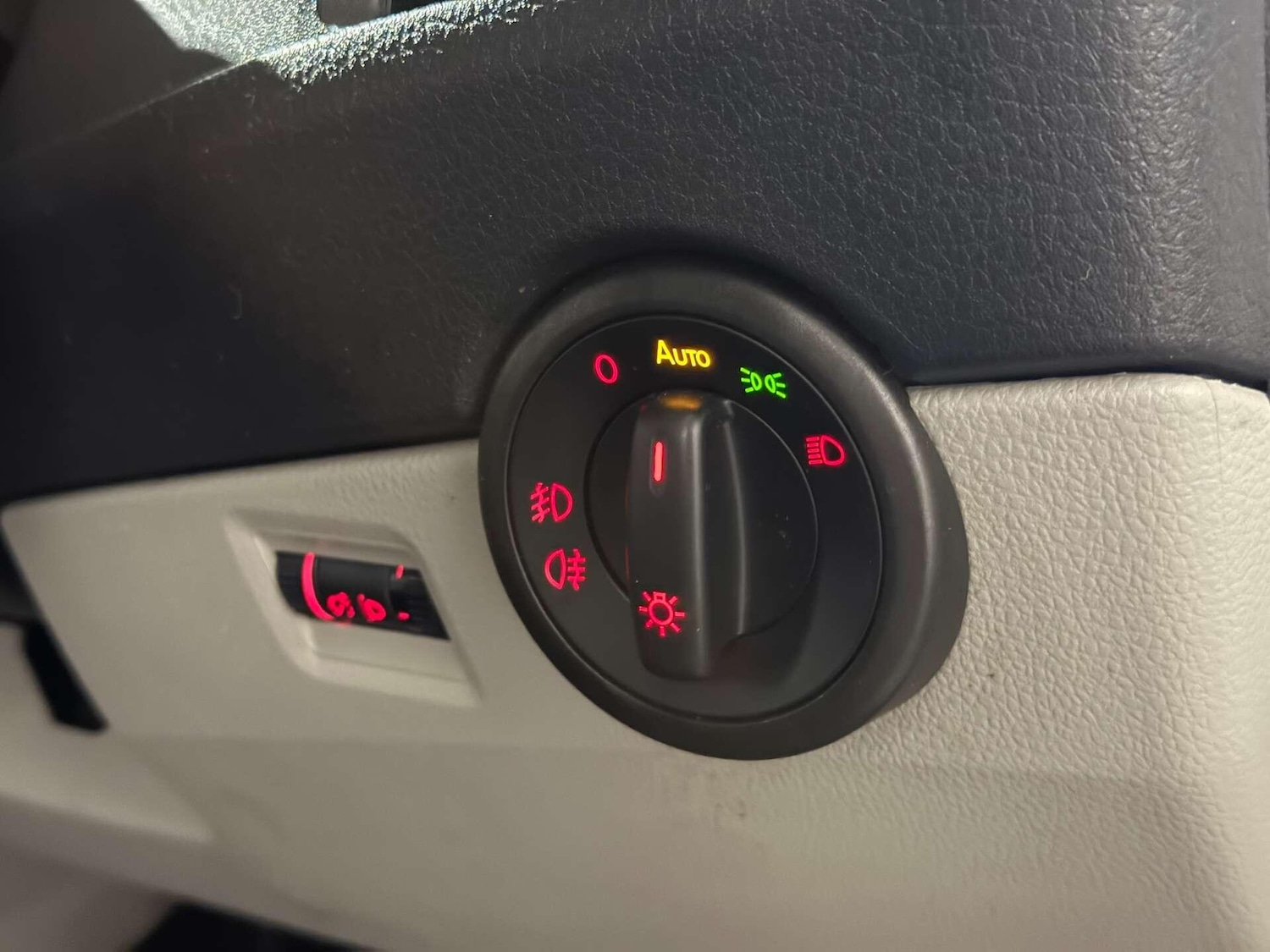 Used Volkswagen Transporter 2019 for sale - 76935880: Photo 40