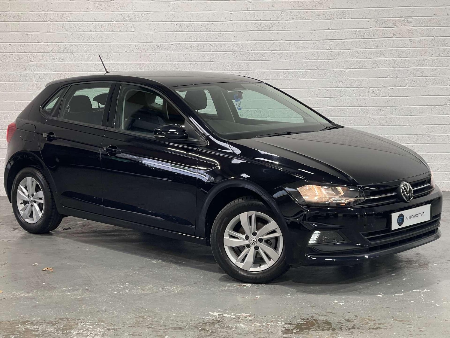 Used Volkswagen Polo 2018 for sale - 76936237: Photo 1