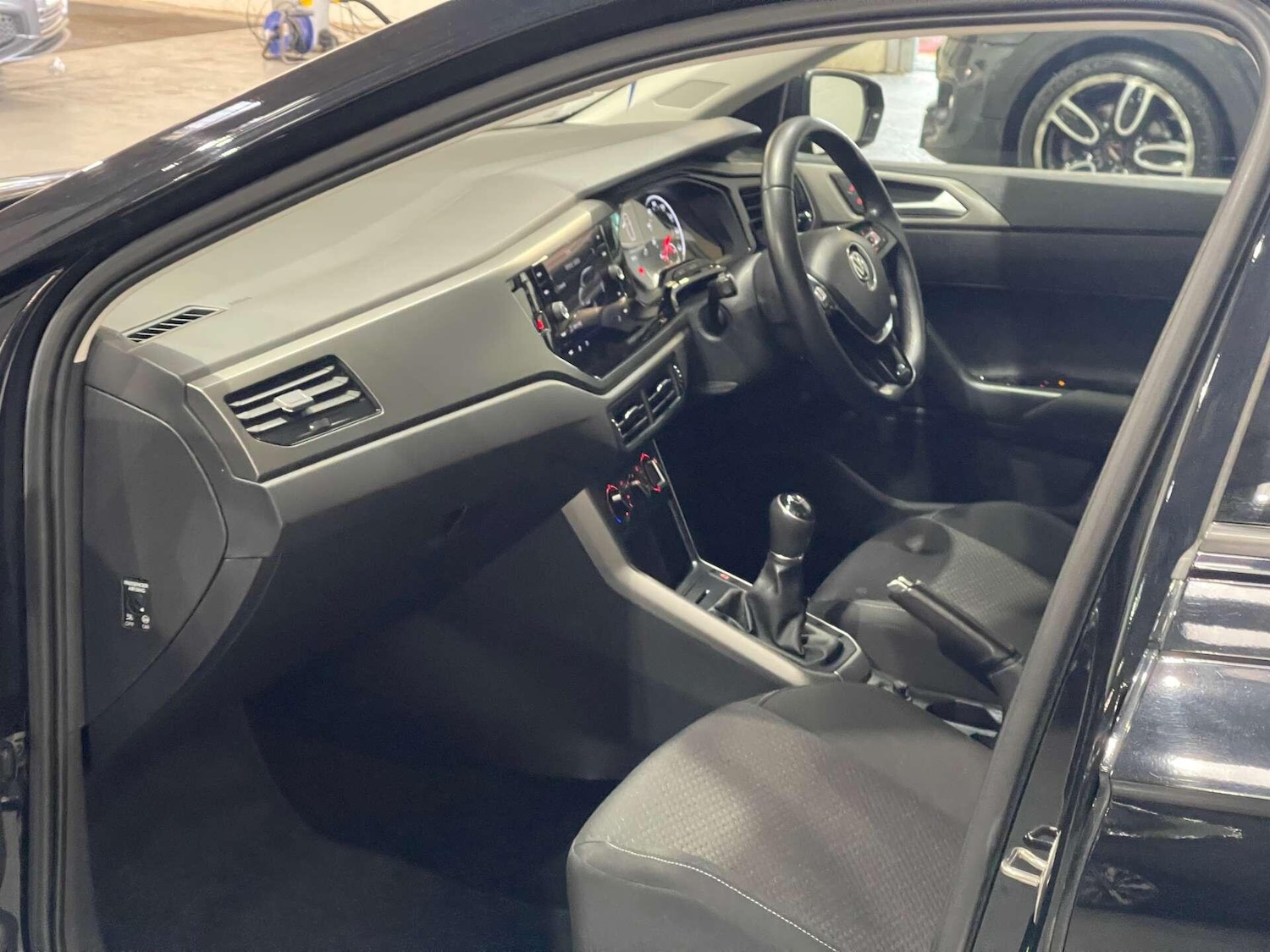 Used Volkswagen Polo 2018 for sale - 76936237: Photo 37